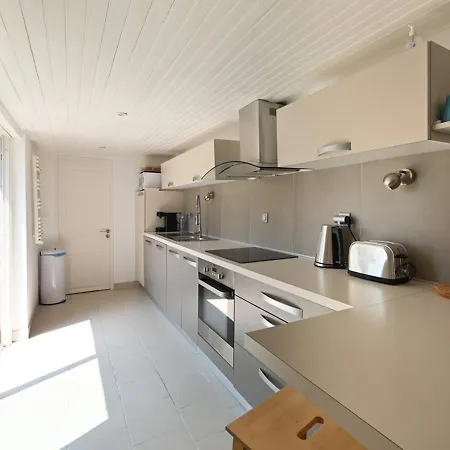 Maison De Vacances Avec Cour Et Confort Moderne Au Centre De - Fr-1-434-95 Saint-Clément-des-Baleines