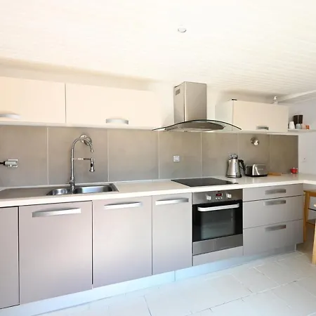 Maison De Vacances Avec Cour Et Confort Moderne Au Centre De - Fr-1-434-95